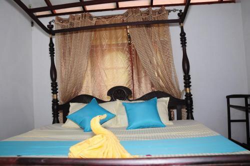 Хиккадува: Dahana Holiday House