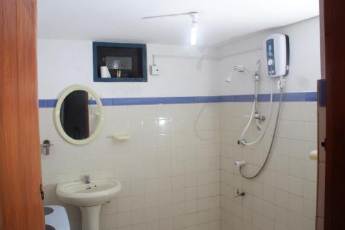 Хиккадува: Dahana Holiday House