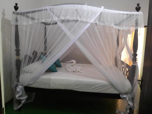 Хиккадува: Dahana Holiday House