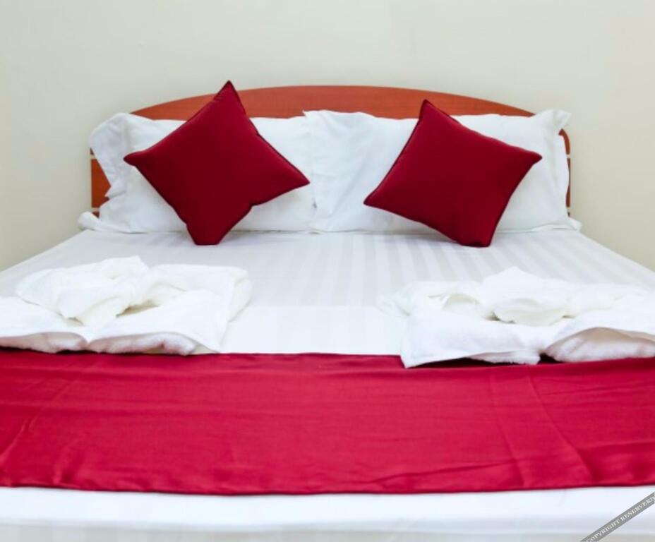 Негомбо: Sky Beach Hotel