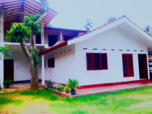 Оваканда: Sanithu Homestay Galle