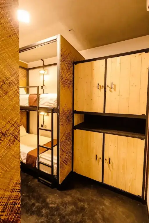 Велигама: Unbound Hostels