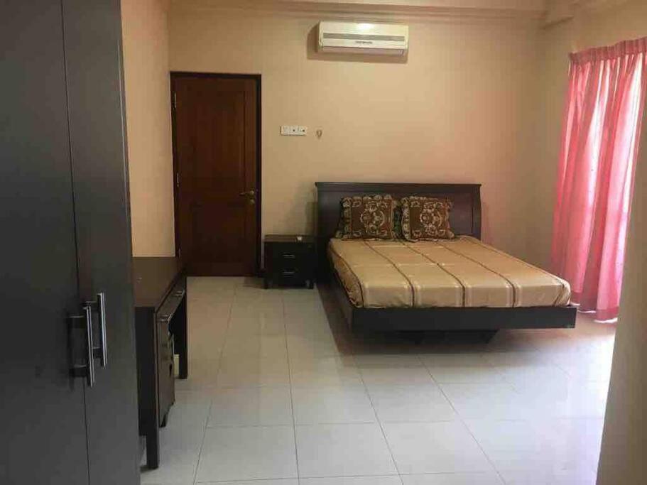 Коломбо: 3 Bedroom Rental With Pool And Gym