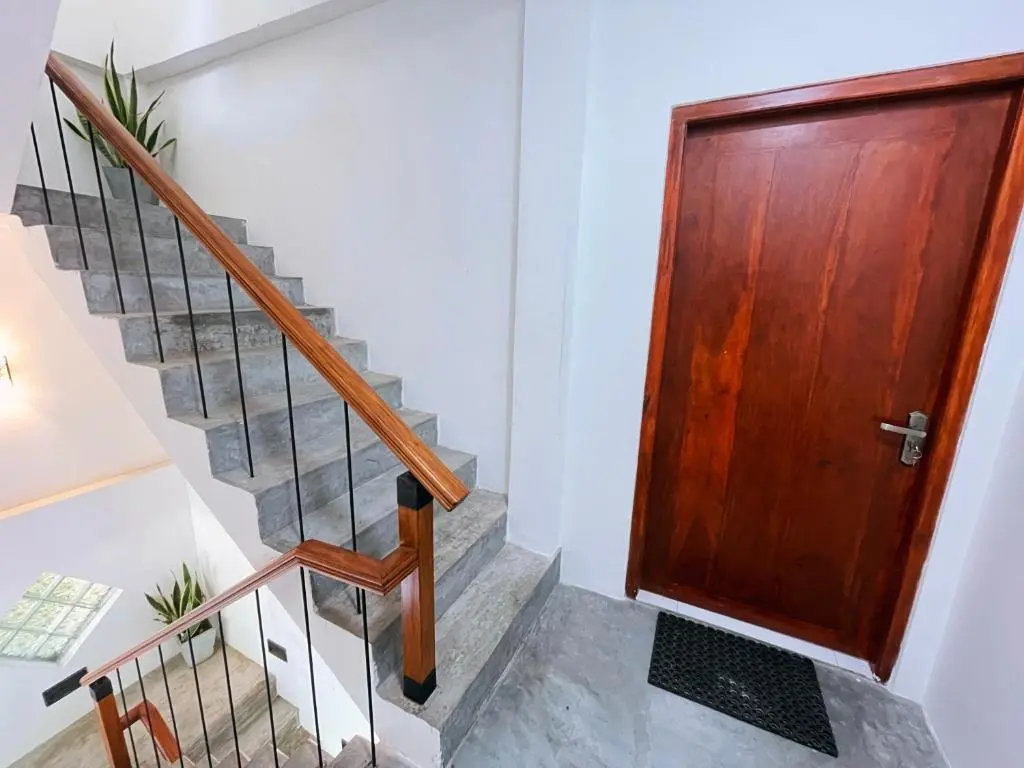 Келания: Welaratne Apartment