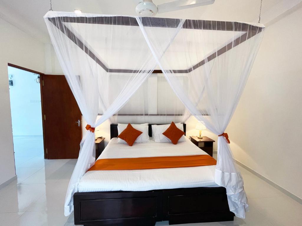 Келания: Welaratne Apartment