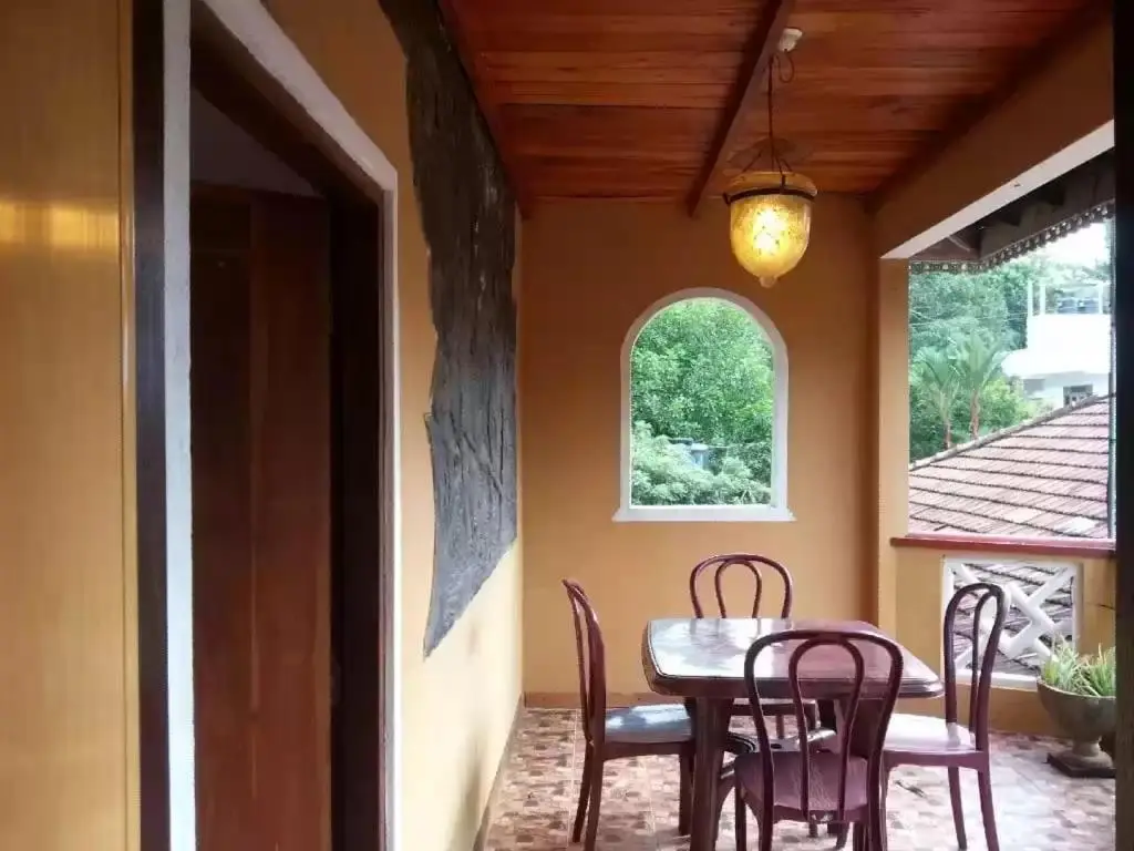 Хиккадува: Golden Villa 7