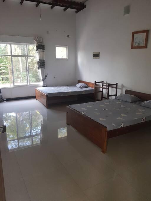 Анурадхапура: Lovely 2 Bedroom Apartment (With Bathroom& Kitchen)