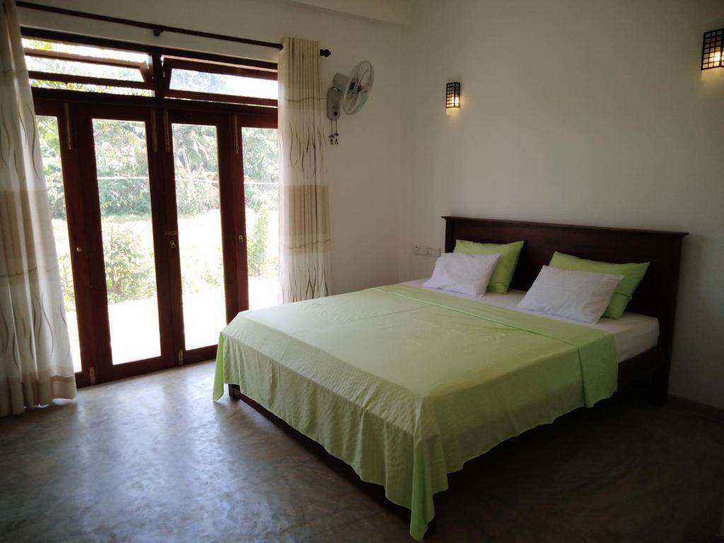 Хиккадува: Auri Residence