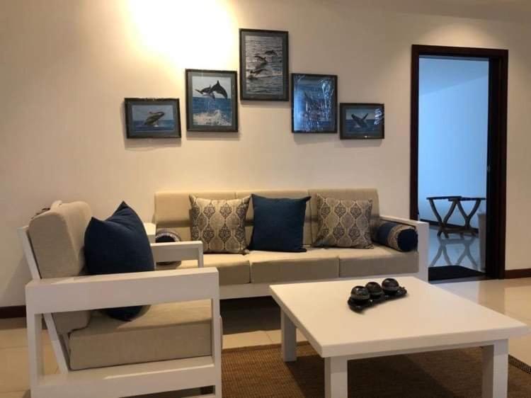 Нилавели: Apartment314 Oceanfront condos Nilaveli