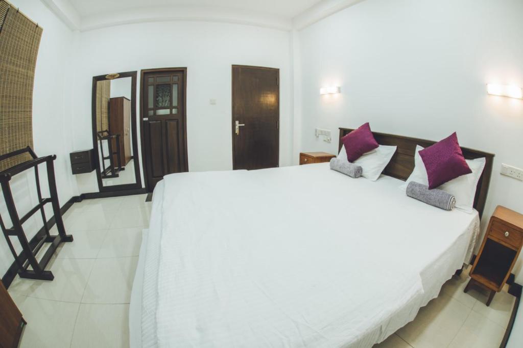Хиккадува: Sea Yo Villa - Super Luxury 2 Bed Room Apartment