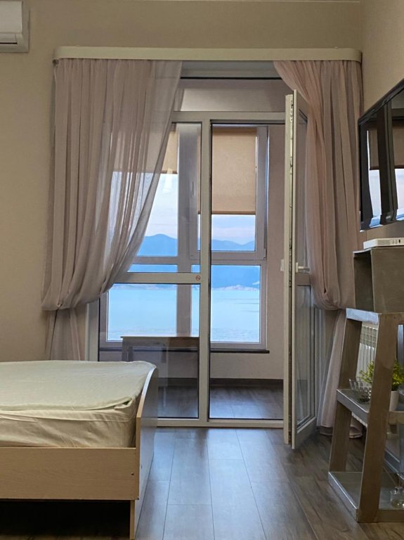 Квартира на Набережной Адмирала Серебрякова, д.79Б — фото 1