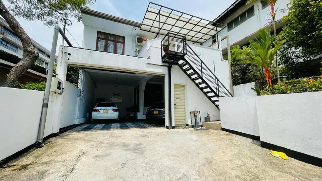 Гора Lavinia: Sky 360 Residence