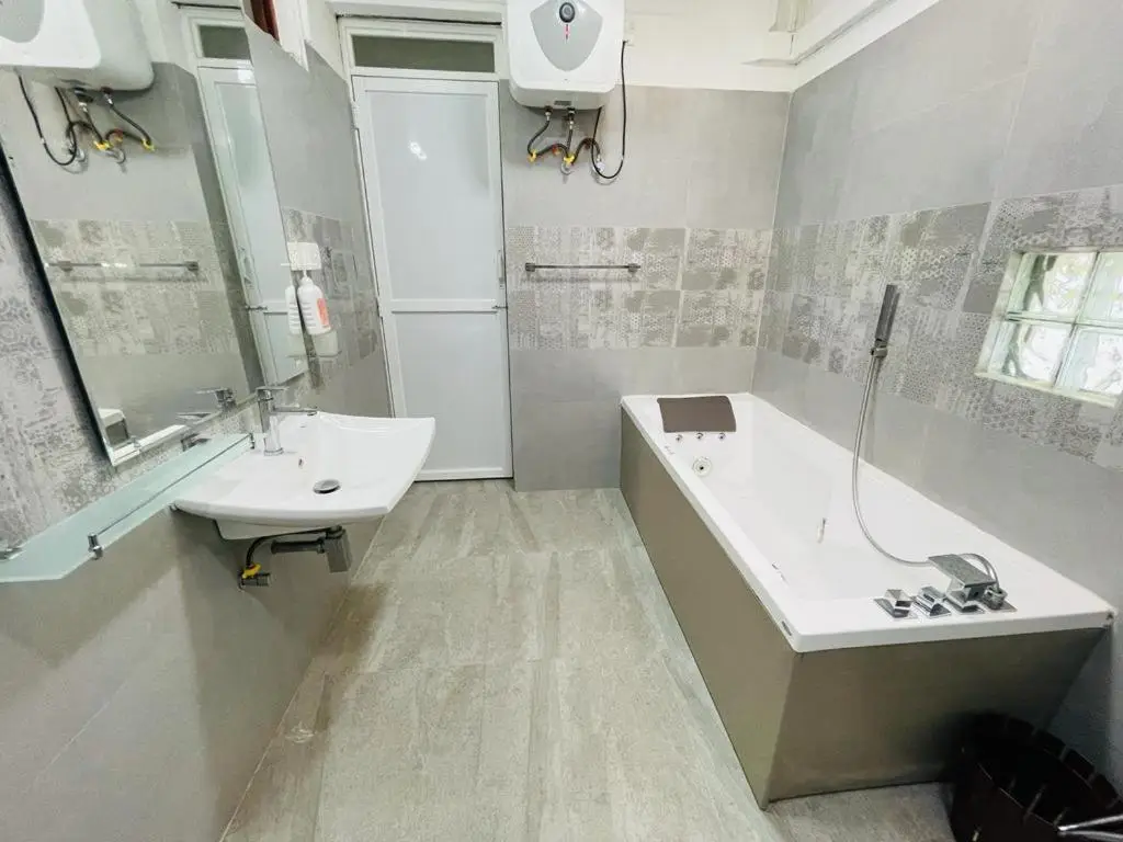 Гора Lavinia: Sky 360 Residence