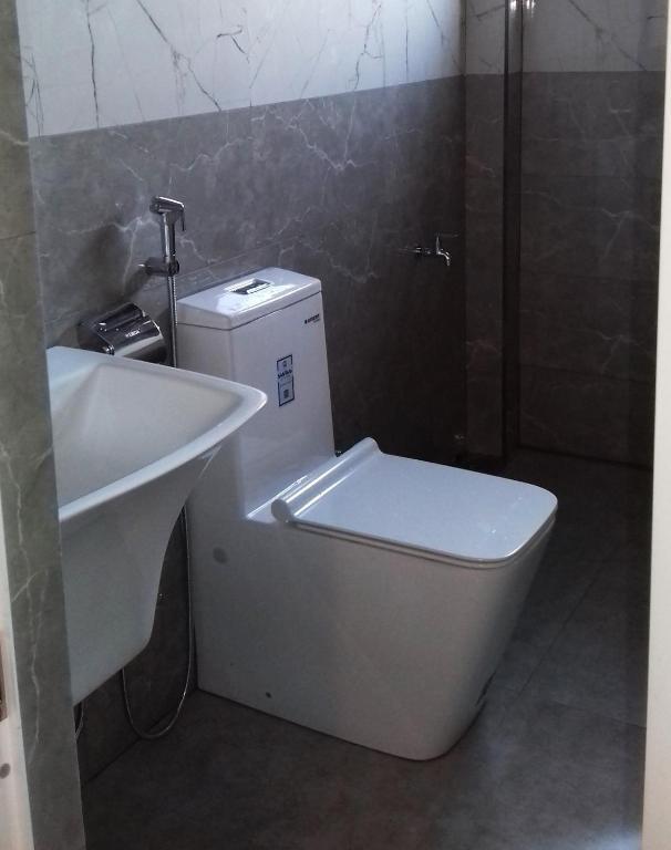 Канди: 46 Tourist Guest House