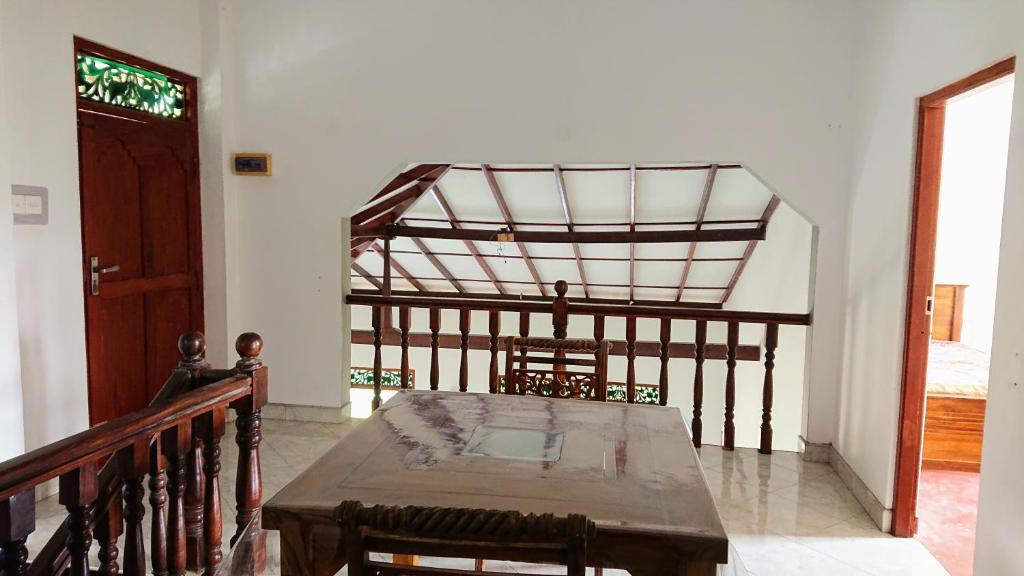 Ахунгалла: Sunanda Villa