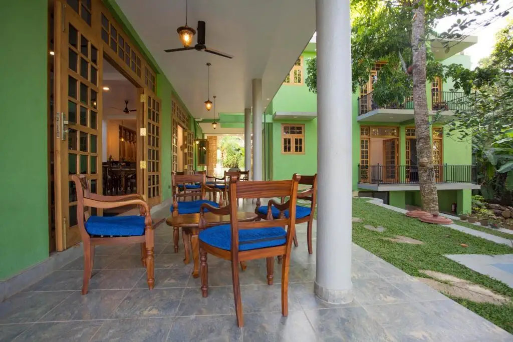Хиккадува: Barefoot Bungalow Hikka