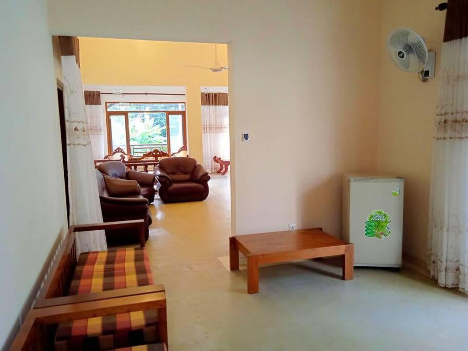 Талалла: Heaven Thalalla- 4BHK Superior Villa With Private Pool and inside apartments