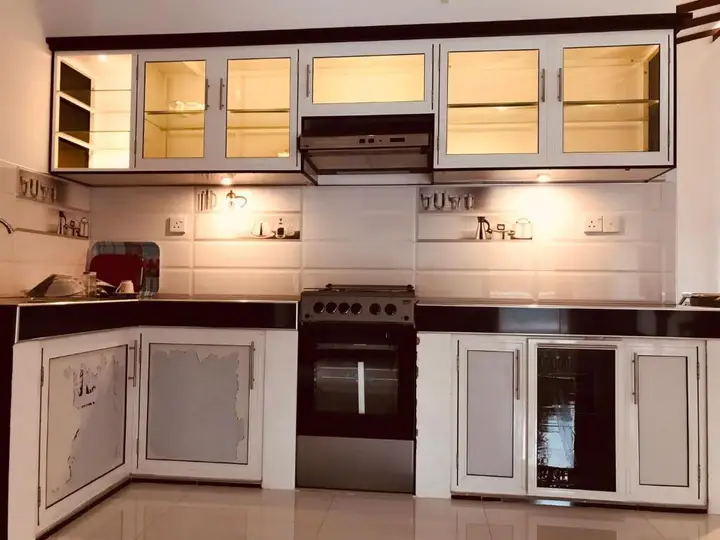Унакурува: White Queen Residence