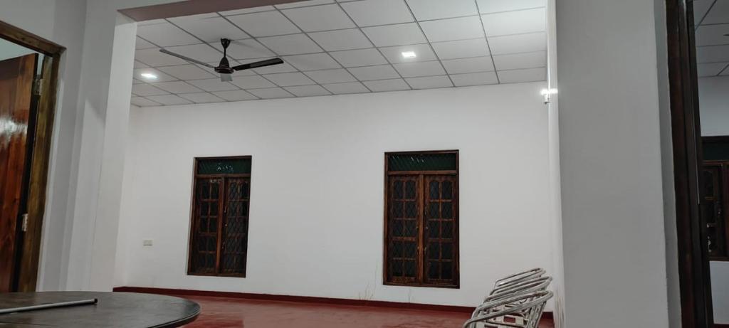 Анурадхапура: Induwara Rest2Guest Rajarata (Induwara R2G)