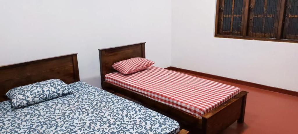 Анурадхапура: Induwara Rest2Guest Rajarata (Induwara R2G)