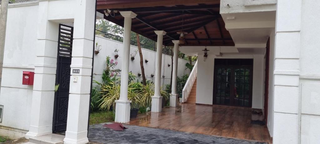 Котикаватта: Rajasinhge villa