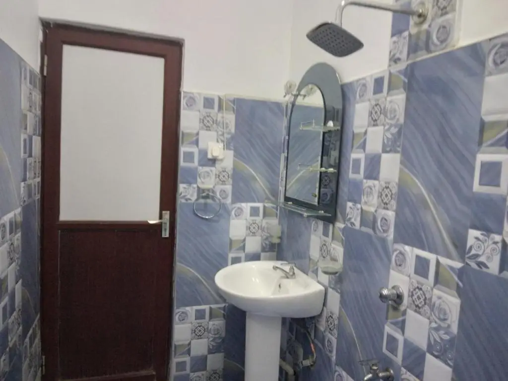 Катарагама: Dinu Holiday Inn