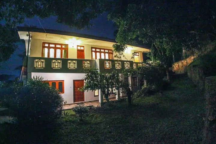 Канди: 12 B Lewella Road, Kandy.