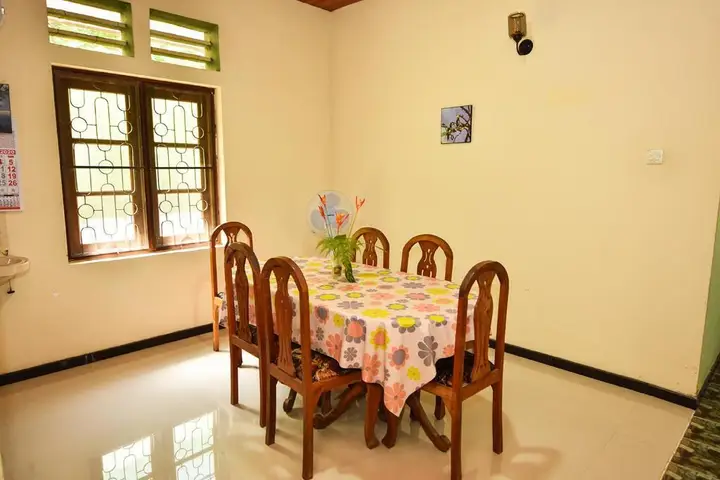 Мараколлия: Deniyawatta Bungalow