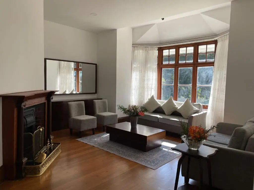 Нувара-Элия: 5-Bedroom Netherleigh Heritage Bungalow by Lake Gregory