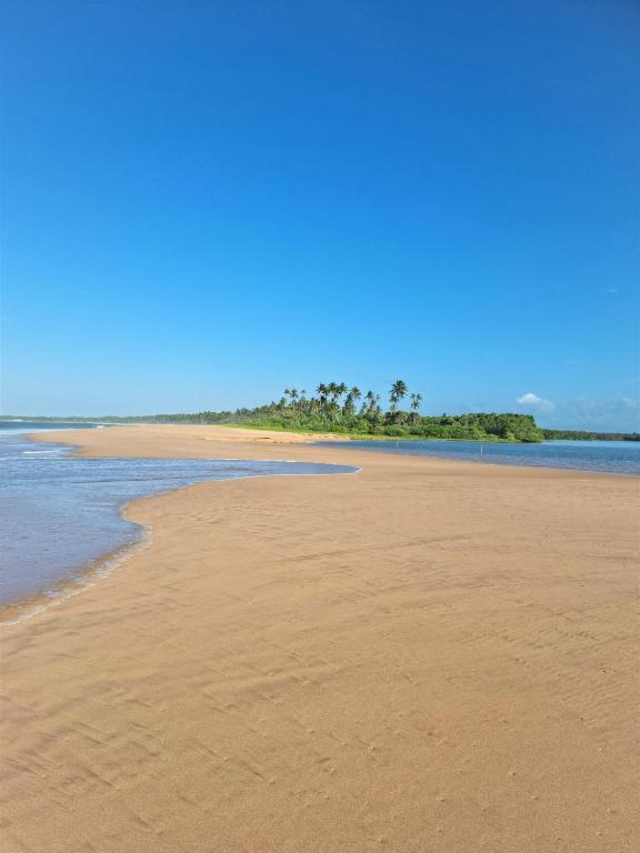Ранна: Arhimser Villa-superb 4 bedrooms beachfront bb for 8 plus 2 extra beds in Ranna, Tangalle, airport shuttle, BBQ, meals, fully serviced