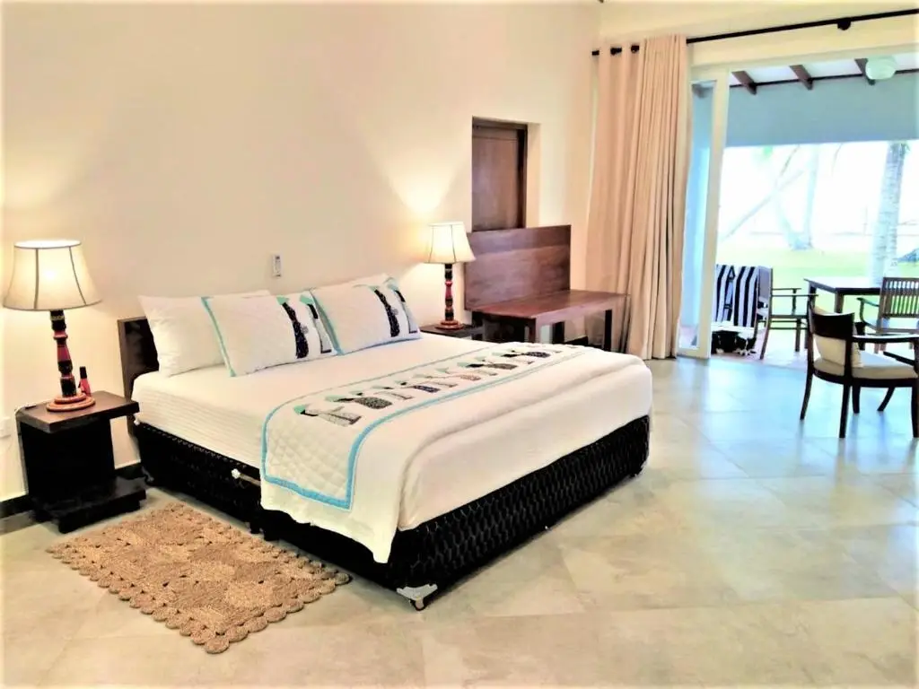 Ранна: Arhimser Villa-superb 4 bedrooms beachfront bb for 8 plus 2 extra beds in Ranna, Tangalle, airport shuttle, BBQ, meals, fully serviced