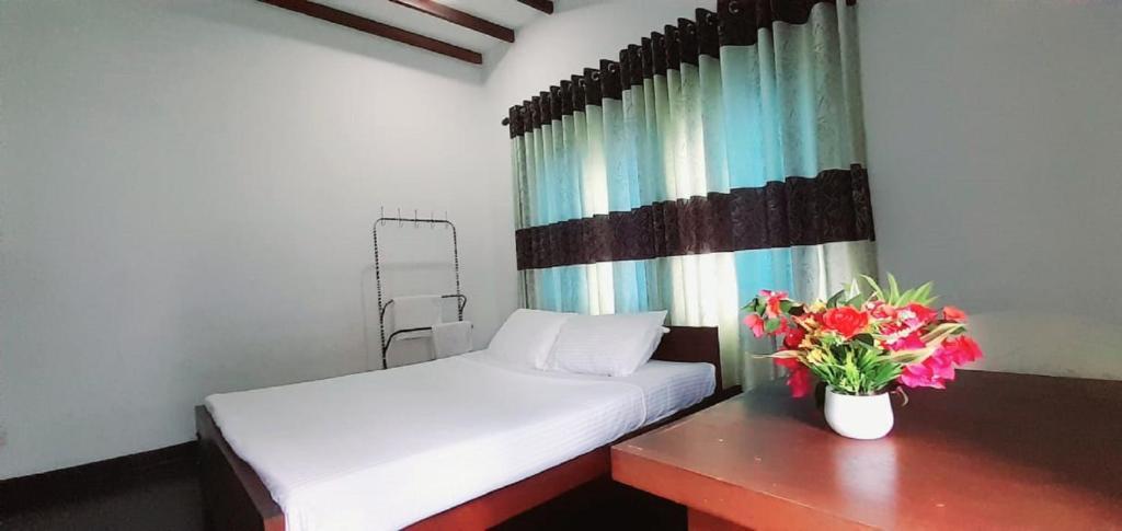 Матара: Isuru Holiday Inn