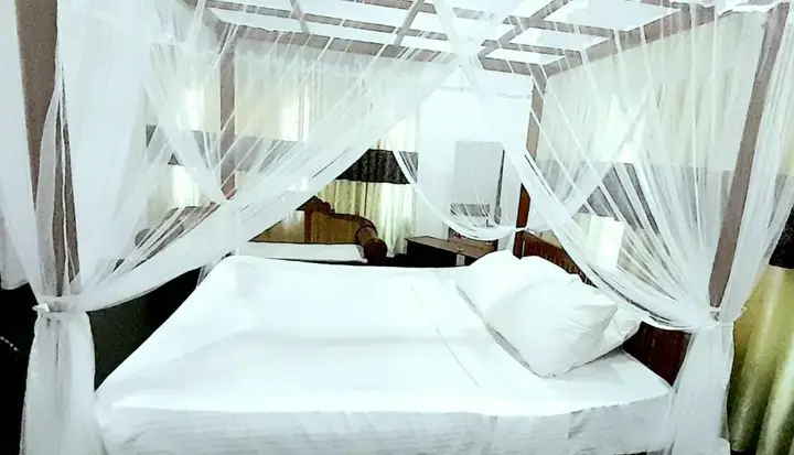 Матара: Isuru Holiday Inn