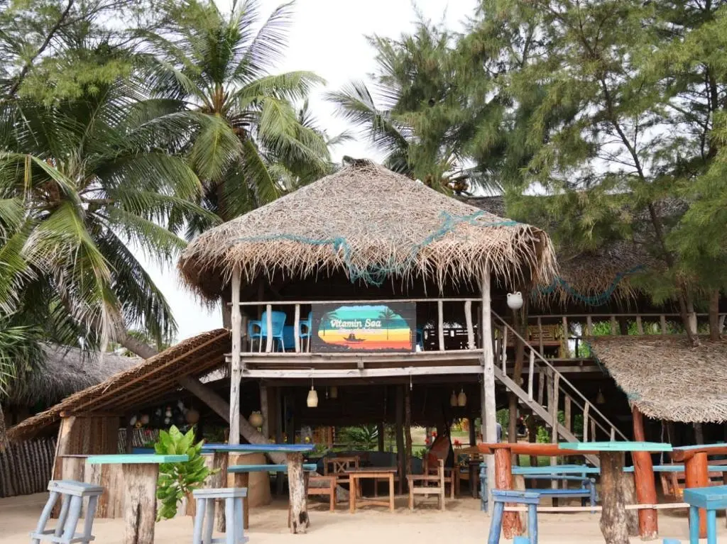 Нилавели: Vitamin sea beach hostel