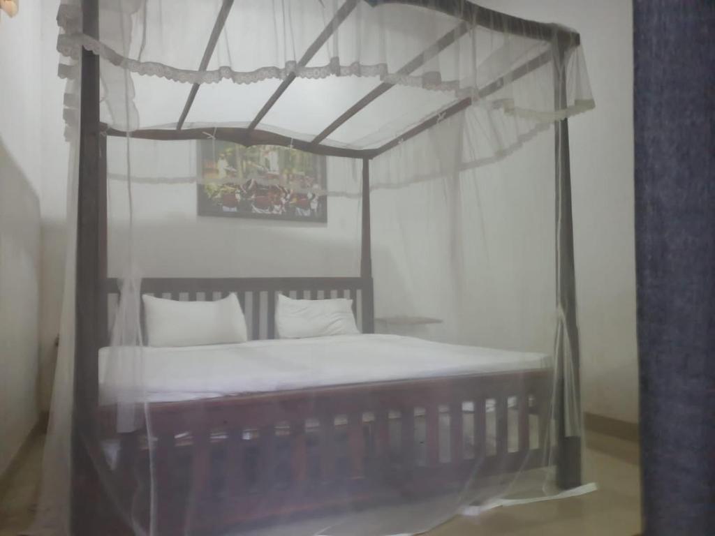 Диквелла: Devin's Place