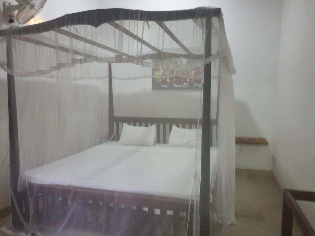 Диквелла: Devin's Place