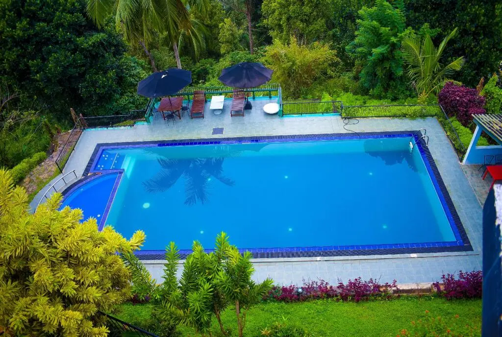 Канди: Brookside Nature Hotel