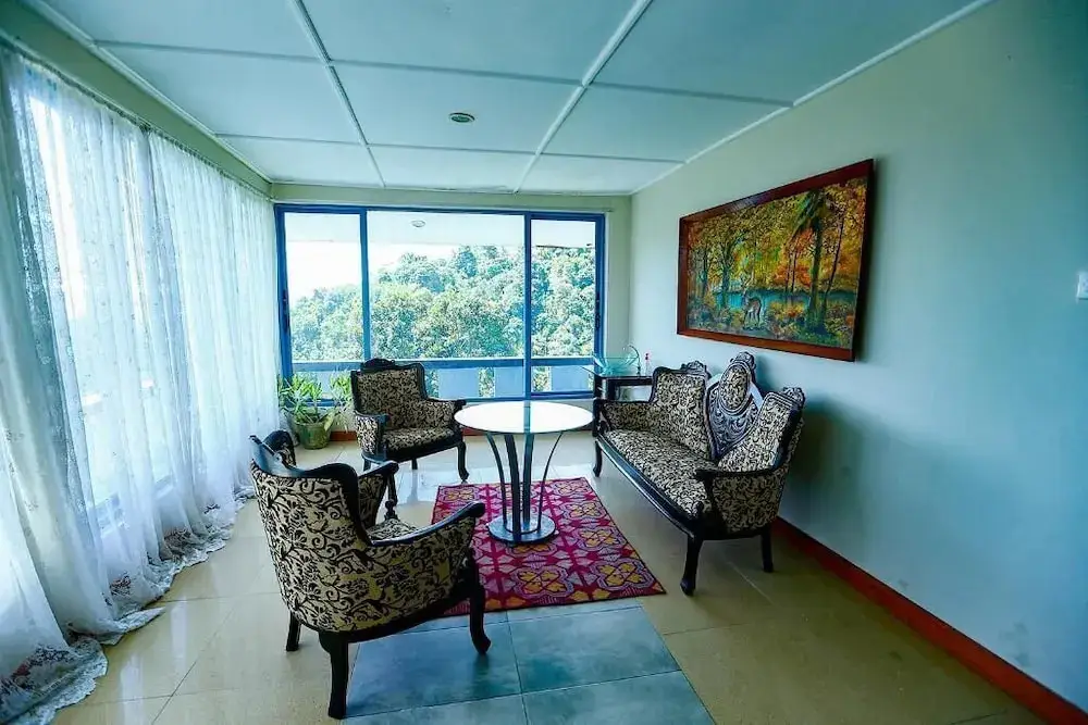 Канди: Brookside Nature Hotel