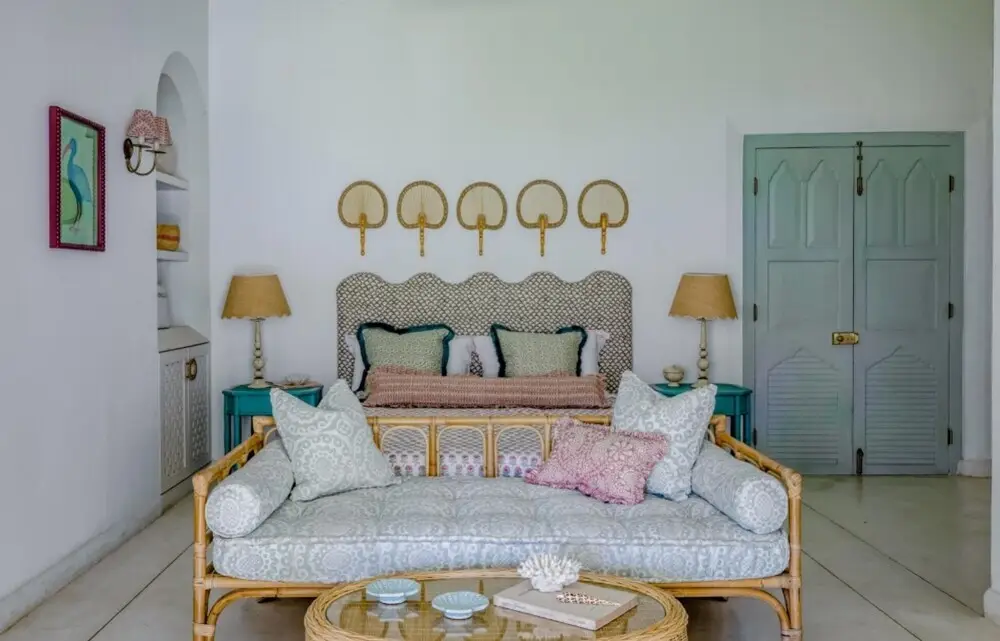 Тальпе: Breathtaking Villa In 02 Acres Of Tropical Walled-in Gardens