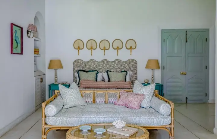 Тальпе: Breathtaking Villa In 02 Acres Of Tropical Walled-in Gardens