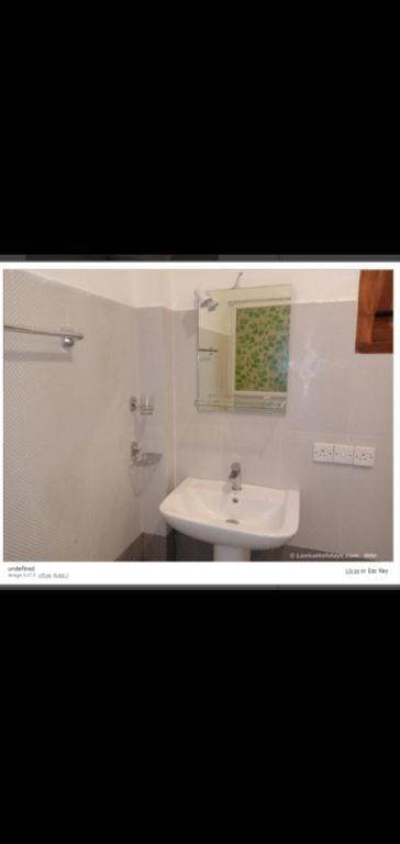 Хиккадува: Green rest house