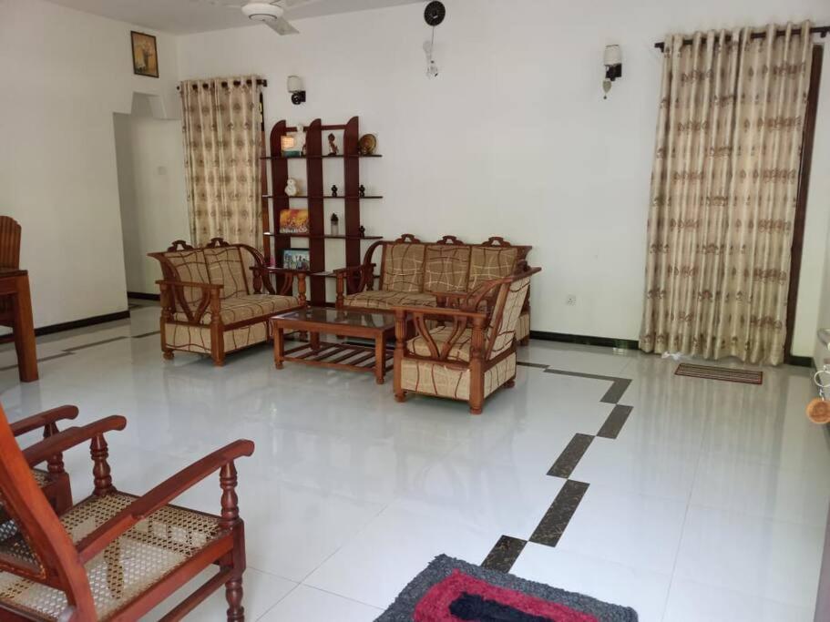 Хиккадува: Private house with small garden in Hikkaduwa.