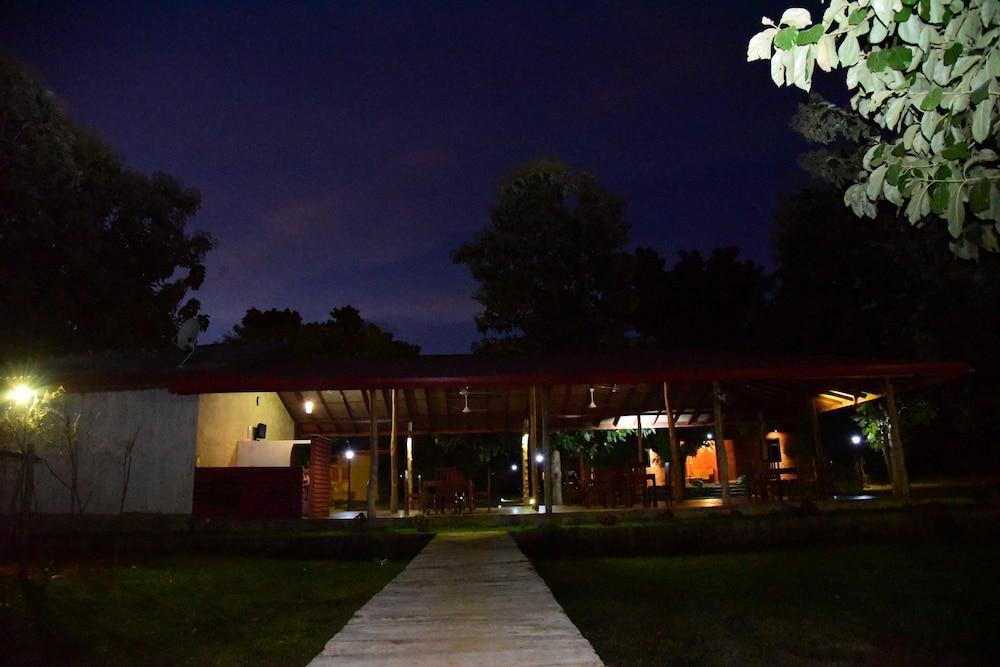 Анурадхапура: Indika Lake Resort @ Village