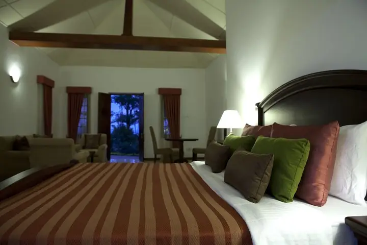Канди: The Amaya Bungalow