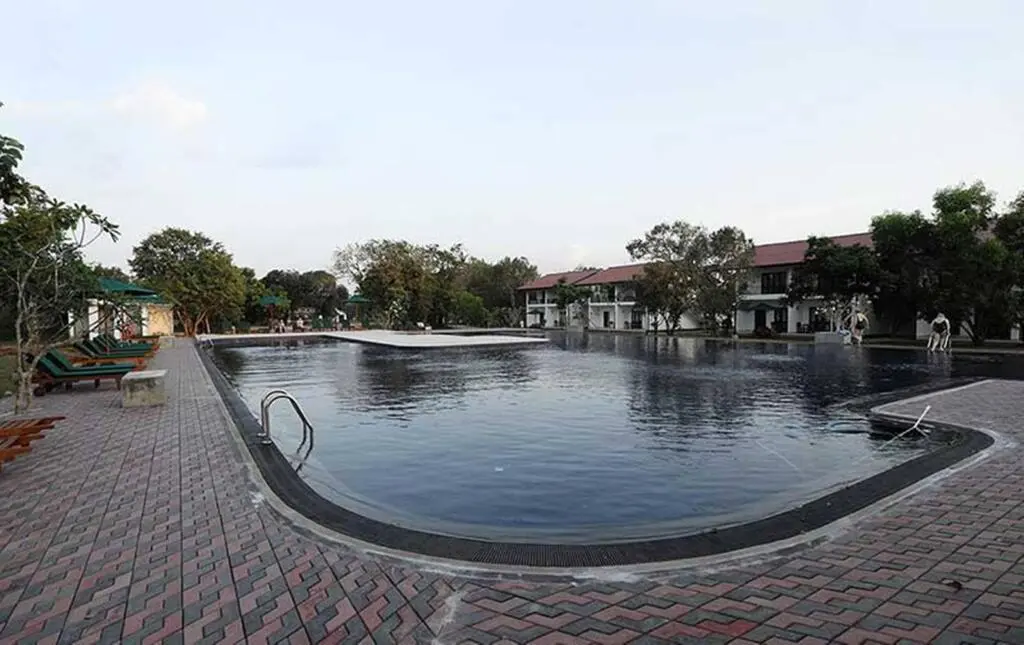 Сигирия: Отель Oak Ray Elephant Lake