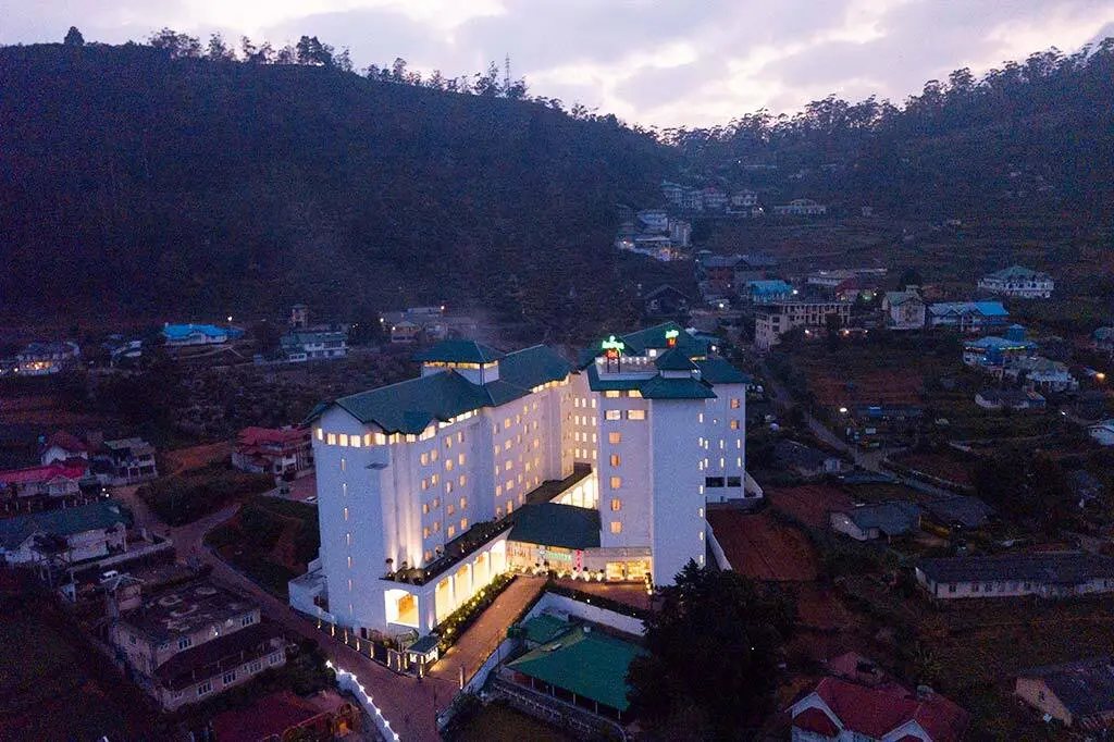 Нувара-Элия: Отель Hotel Araliya Red -Nuwara Eliya