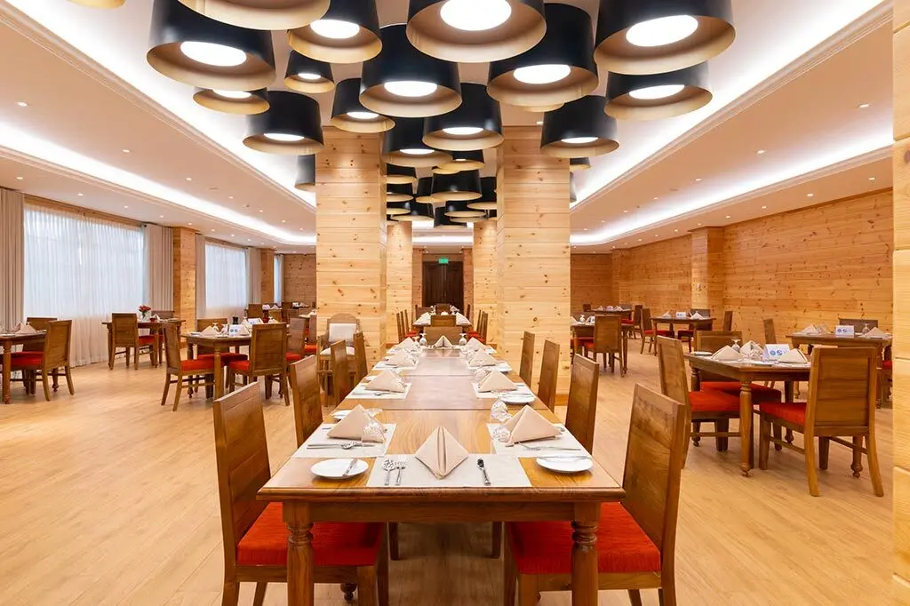 Нувара-Элия: Отель Hotel Araliya Red -Nuwara Eliya