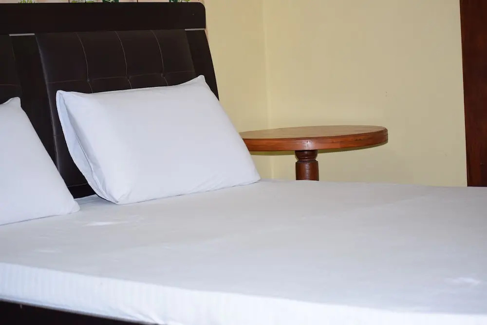 Полоннарува: Hotel SGM
