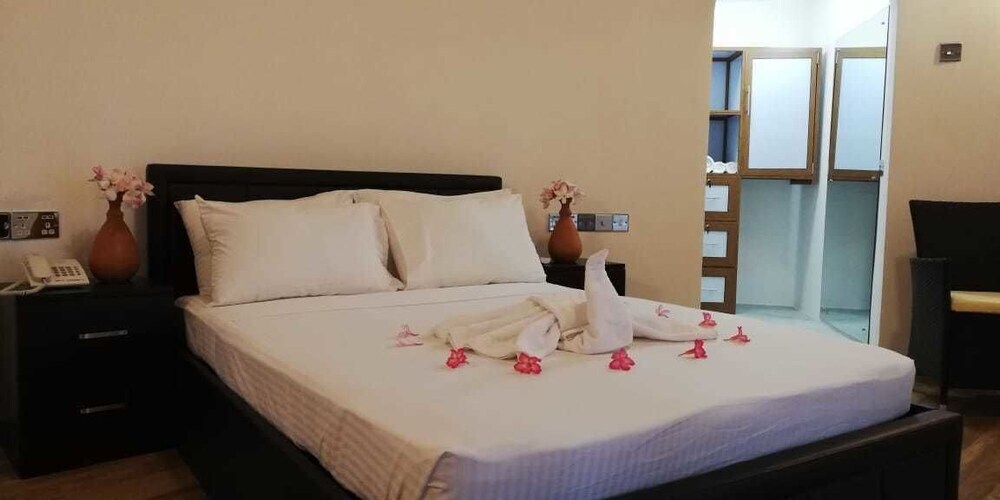 Велайманай: Seth Dev Lagoon Chalets Kalpitiya