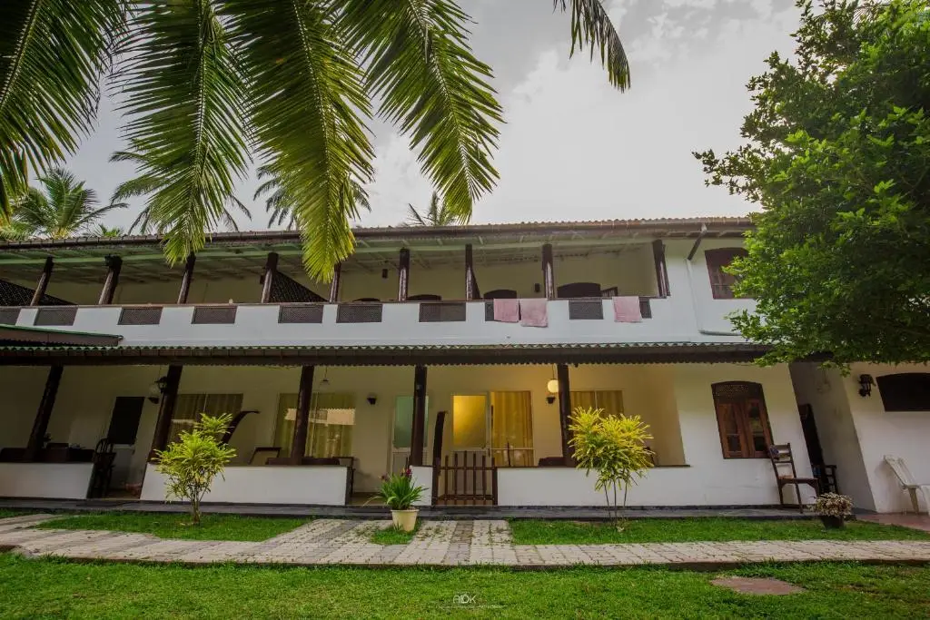 Унаватуна: sea view beach resort,unawatuna